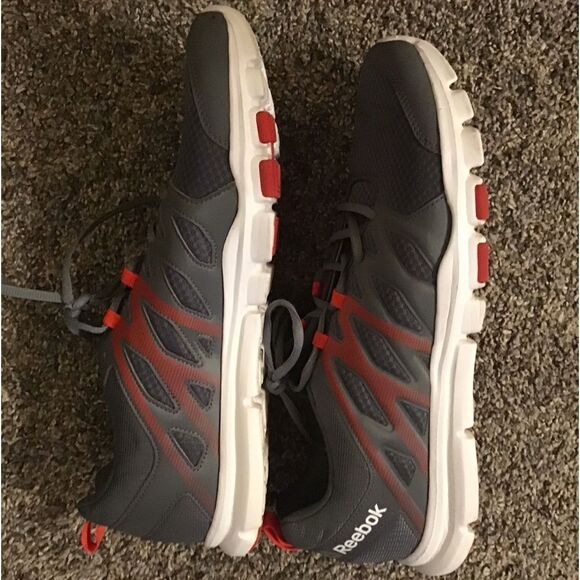 Like New Reebok Yourflex Trainers Mens Size 12 - Picture 3 of 4